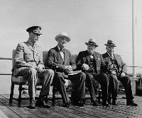 The Earl of Athlone hosts the American President Franklin D. Roosevelt, the British Prime Minister Winston Churchill, and the Canadian Prime Minister Mackenzie King for the Second Québec Conference, at the Citadelle. Date: September 12, 1944. Photographer: National Film Board of Canada. Reference: Library and Archives Canada, C-026921.